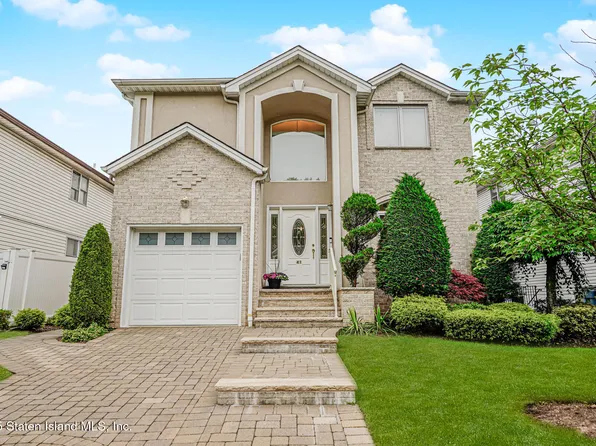 41 Covington Cir, Staten Island, NY 10312