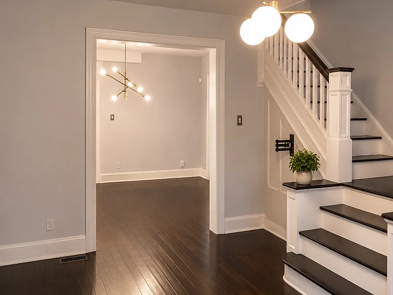 4921 Pulaski Ave — Photo 3