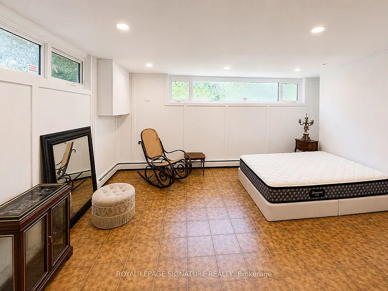 20 Gallacher Ave #BASEMENT — Photo 10