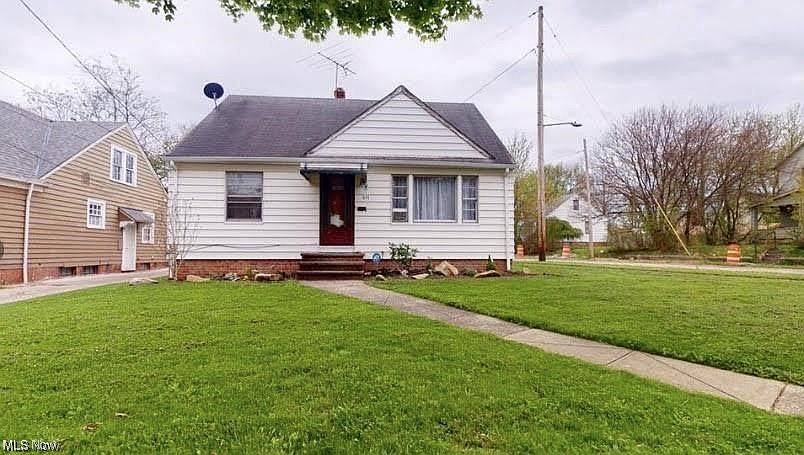 1st image of 9608 Rosewood Ave