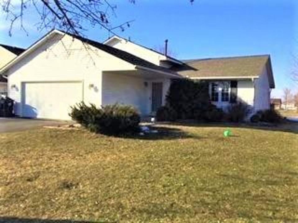 1st image of 912 Meadow Pl