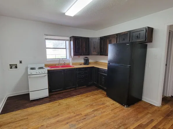 178 Berry Ln, Weatherford, TX 76087