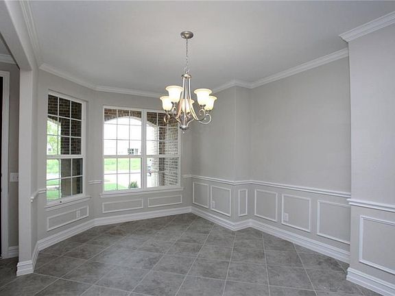 4th image of 6654 Catalina Ln