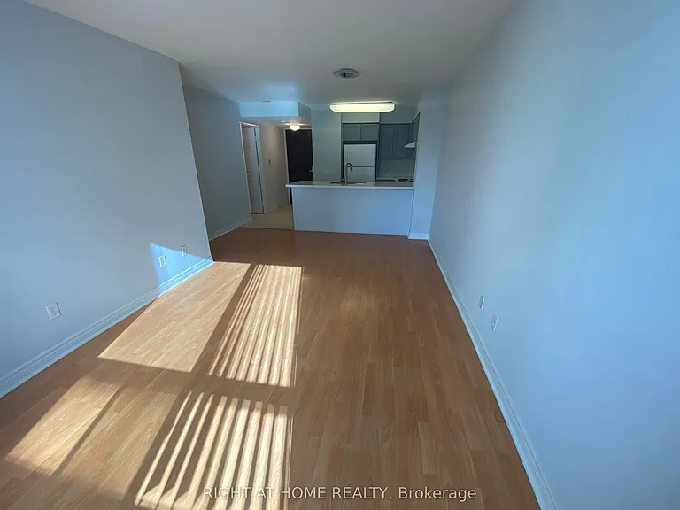 18 Parkview Ave #603 — Photo 9