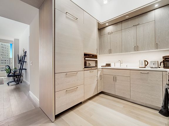 4th image of 1 City Point APT 22J