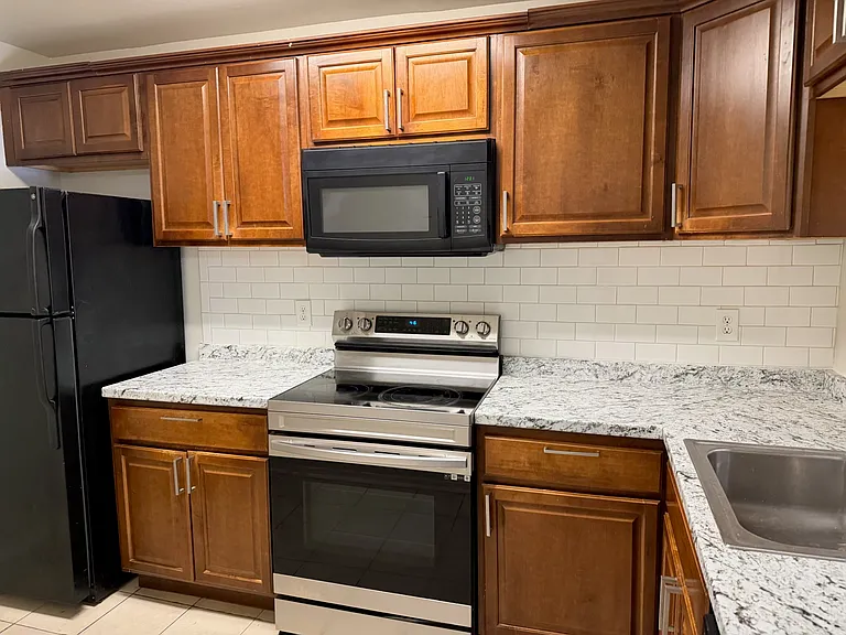 Forest View Pl — Photo 3