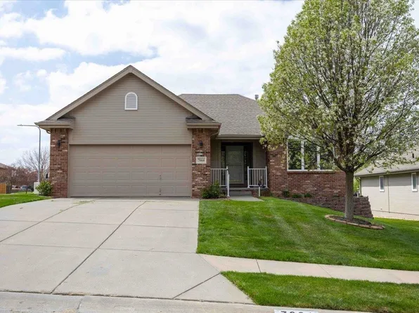 7664 S 162nd St, Omaha, NE 68136