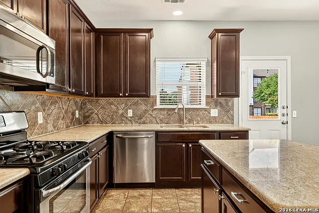 8726 Atwater Crk — Photo 19