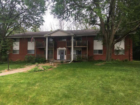 207 Williamsburg Dr APT 5, Mequon, WI 53092