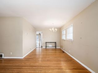 2952 Dover Rd, Columbus, OH 43209