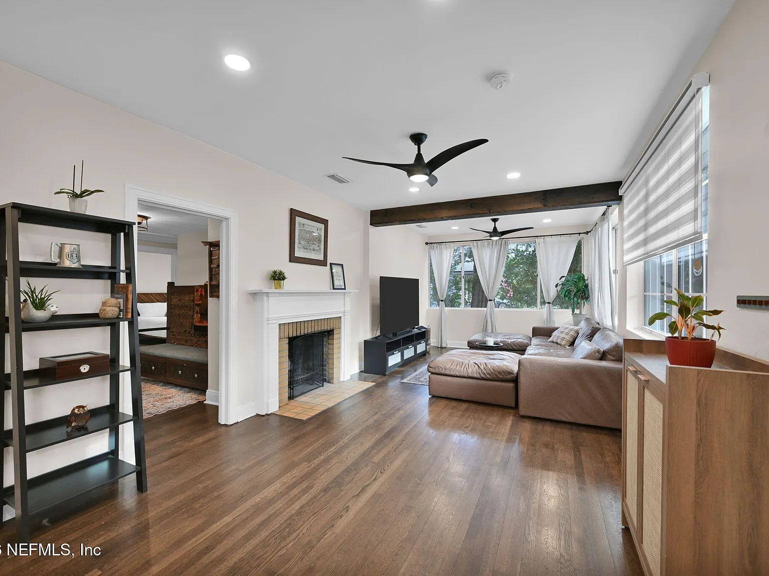 3 bed, 2.0 bath, 1482 sqft, $2,500 — Photo 3