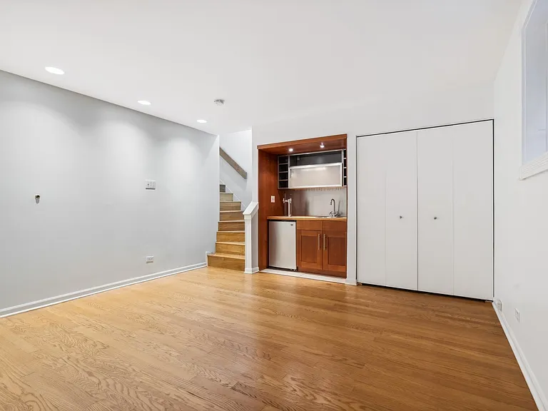 2910 N Commonwealth Ave #3 — Photo 23