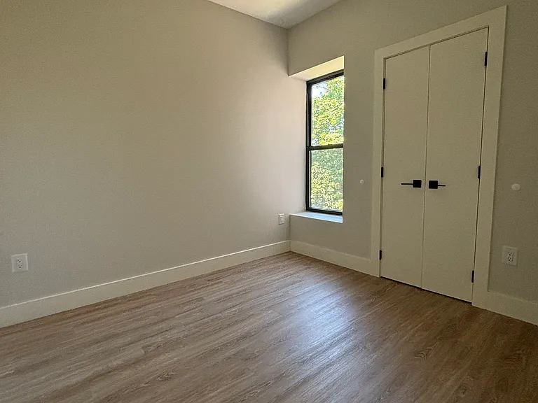 269 Martin Luther King Dr #4B1 — Photo 4