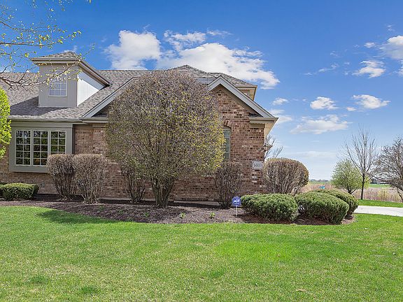 3rd image of 14813 Clover Ln