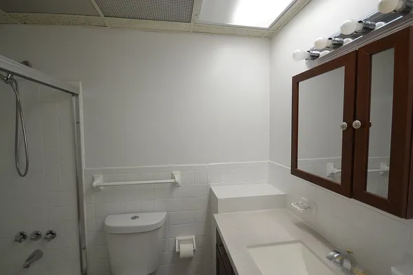 Rented by Silverstein Collection LLC  | media 20