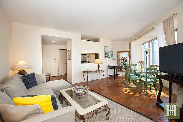 Rented by Halstead Real Estate | media 19