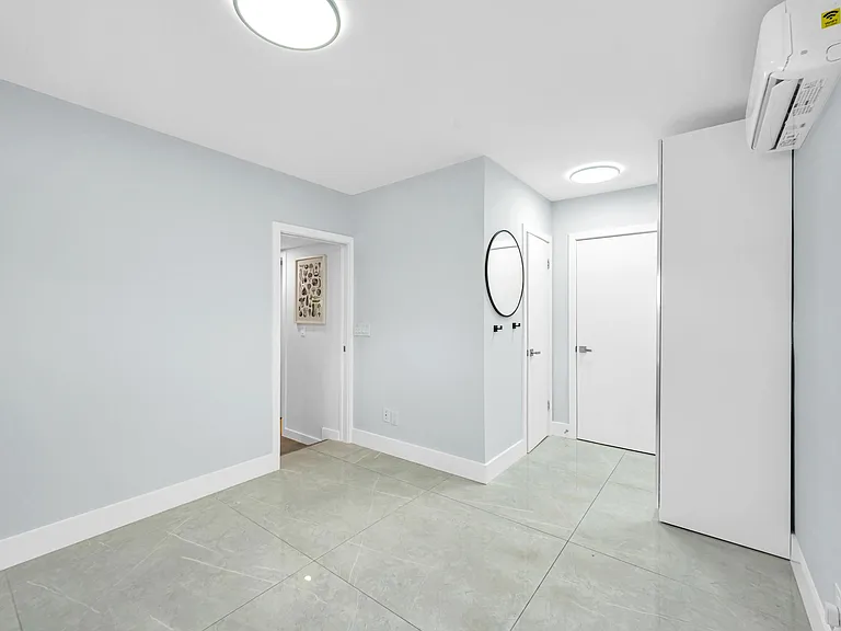 828 NE 17th Way #2 — Photo 15