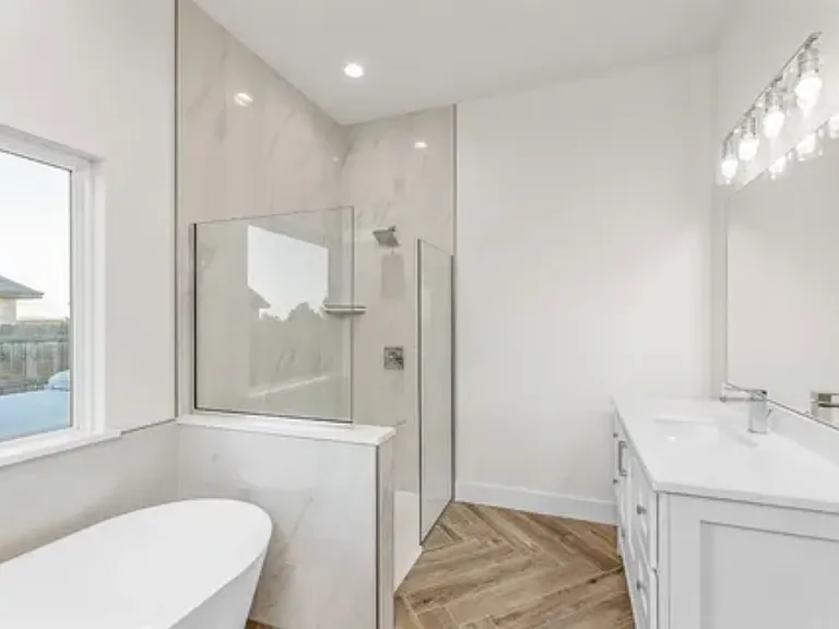7530 Highland Hills Dr — Photo 32