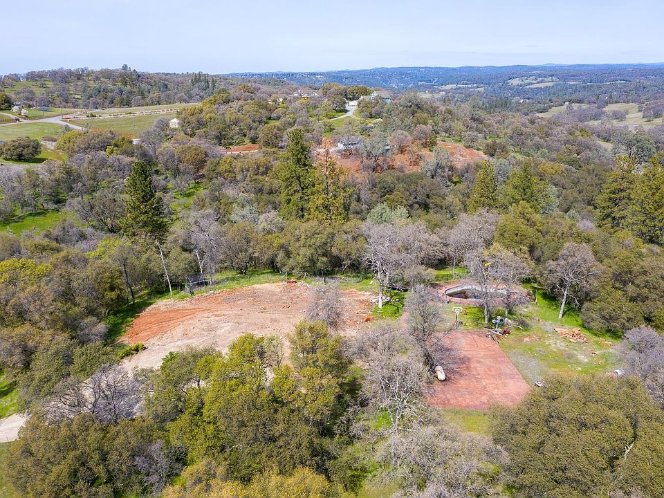 2nd image of 6161 Gallagher Rd