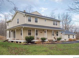 7204 Scotland Rd, Akron, NY 14001