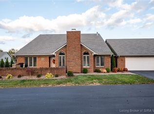 3206 Country Club Ln, Jeffersonville, IN 47130