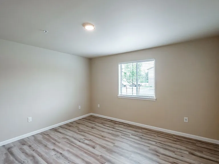 Santiam Gateway Apartments — Photo 38