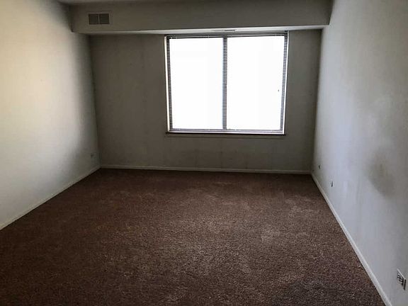 5th image of 500 Park Ave APT 234