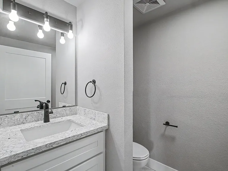 322 S Birch St — Photo 39