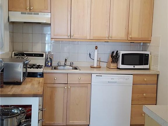 5th image of 339 E 58th St APT 2A