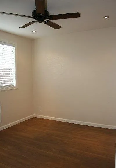 2527 Elm Ave #B — Photo 18