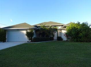 5869 NW Leghorn Ave, Port Saint Lucie, FL 34986
