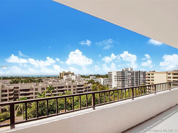 3rd image of 251 Crandon Blvd APT 702