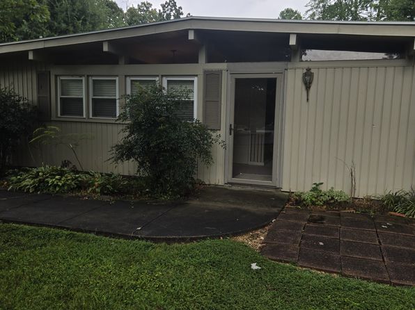 756 Crabapple Dr