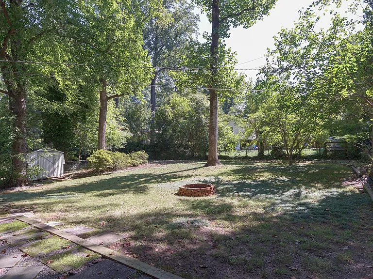 608 Candlewood Dr — Photo 30