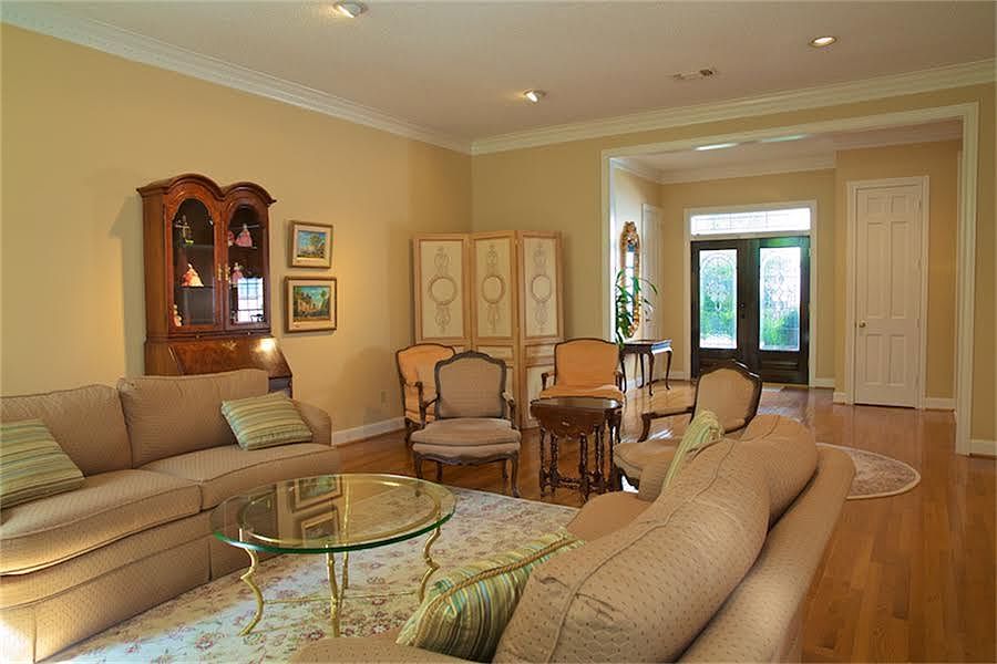 1st image of 1811 Potomac Dr