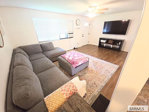 4th image of 1810 S Falcon Dr
