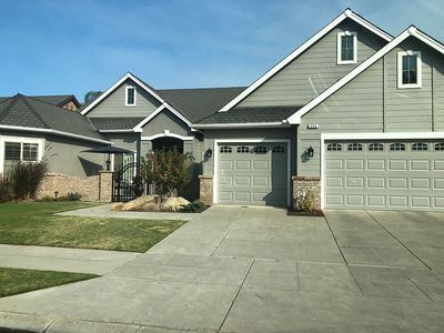255 Loyola Ave, Clovis, CA, 93619