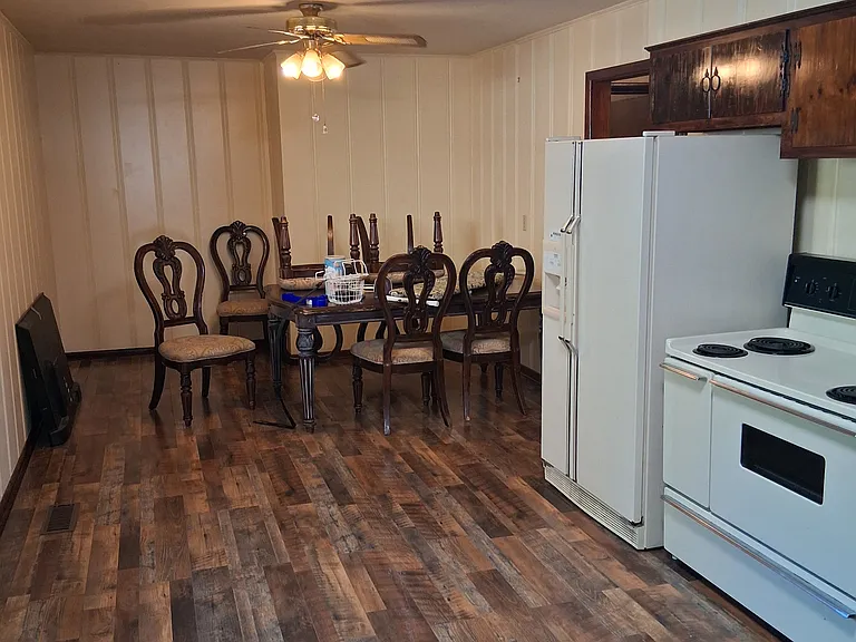 Dining/Kitchen
