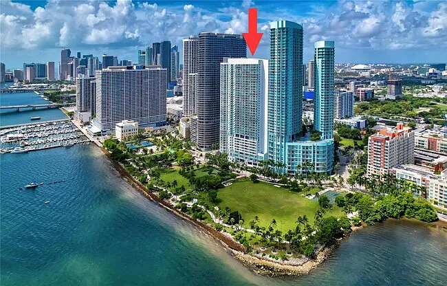 1800 N Bayshore Dr — Photo 4
