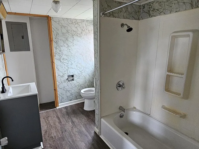28 Columbia St #3 — Photo 6