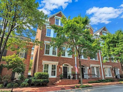 708 Day Ln, Alexandria, VA, 22314