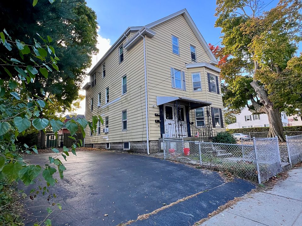 1st image of 281 Walcott St Floor 3