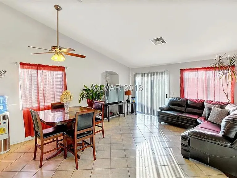 637 Turtleback Dr — Photo 6