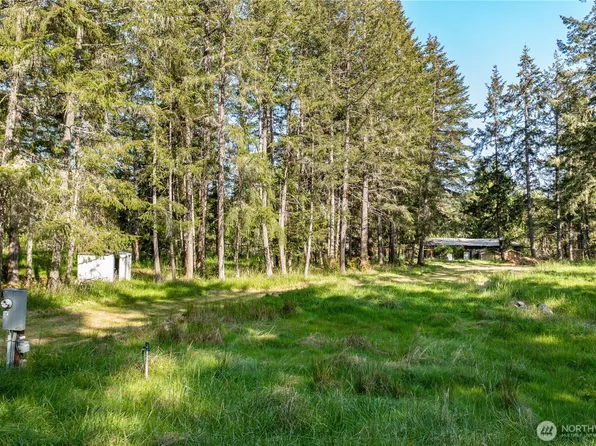 905 E Madrona Boulevard NW, Lakebay, WA 98349