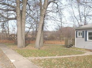 415 S Lawrence St, Hobart, IN 46342