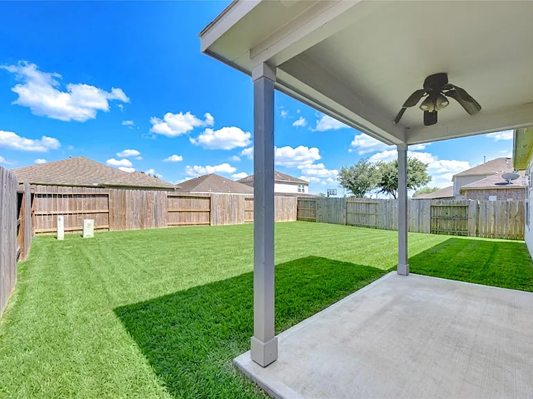15318 Benson Landing Dr — Photo 33