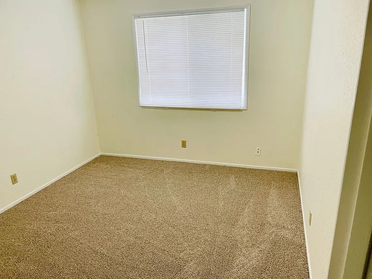 5522 Beechwood Ct S — Photo 12