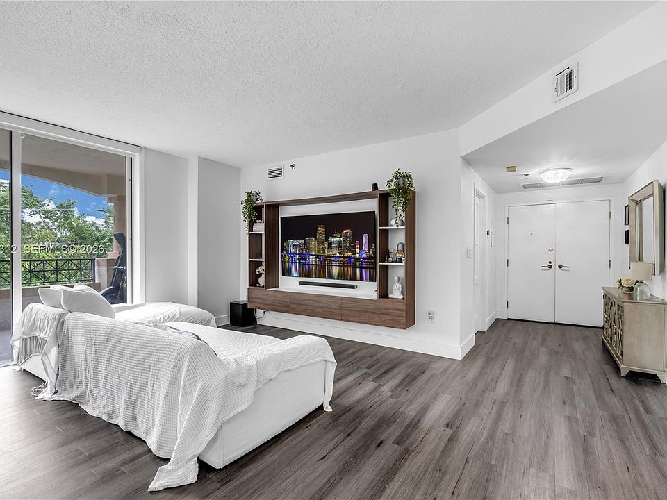 1st image of 1834 Brickell Ave APT 33