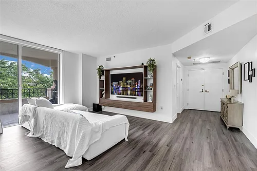 1834 Brickell Ave Photo 1 1834 Brickell Ave Photo 1