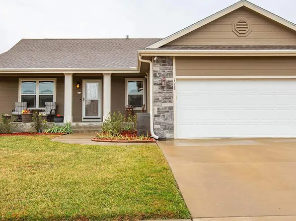 1022 Kadence Ln, Junction City, KS 66441